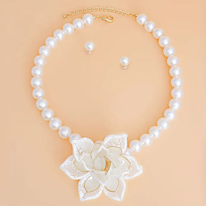 Pearl Necklace Cream Flower Pendant Set